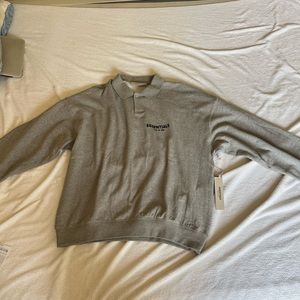 Collared long sleeve essentials size large